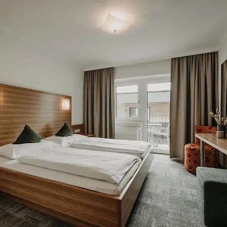 View - Incl Joker Card In Summer Hotel