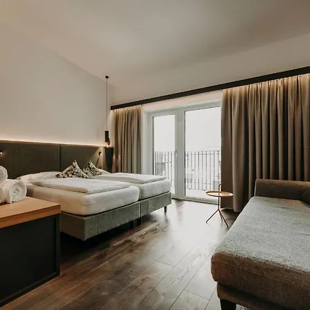 Hotel View - Incl Joker Card In Summer
