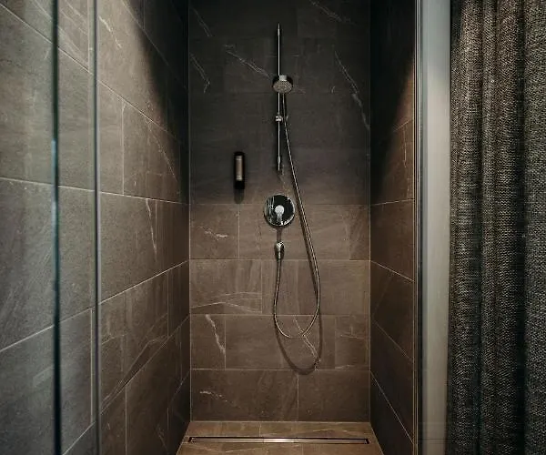 View - Incl Joker Card In Summer 3*