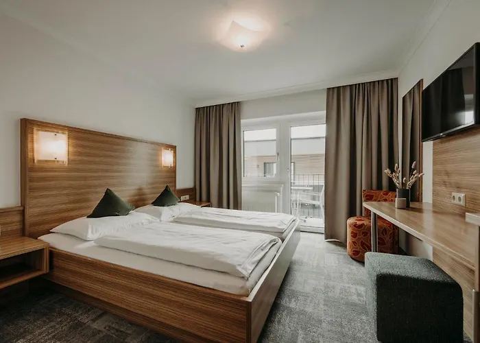 View - Incl Joker Card In Summer Hotel